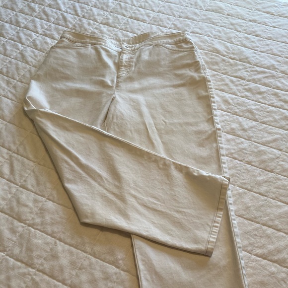 Jones New York Beige Signature Jeans Size 12 - Picture 3 of 8